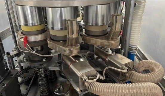 Máquina totalmente automática de fabricação de tigelas de papel descartáveis de alta velocidade, com 9 kW de potência e tamanho de 2450*1350*2100mm