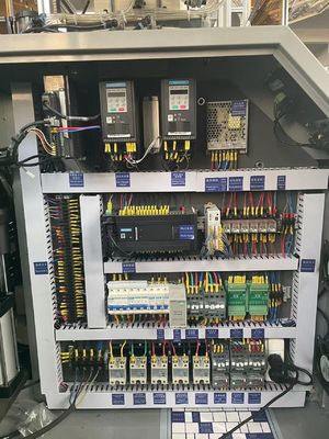 Máquina de espuma de copos de papel de alta velocidade 120-150pcs/min para pequenas empresas Tamanho externo 2340mm*1435mm*1800mm Voltagem 380V 50HZ