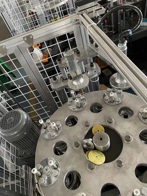Tipo de processamento de papel de dobragem totalmente automático Máquina de formação de copos de papel de alta velocidade com espinha de copos de barras de cobre