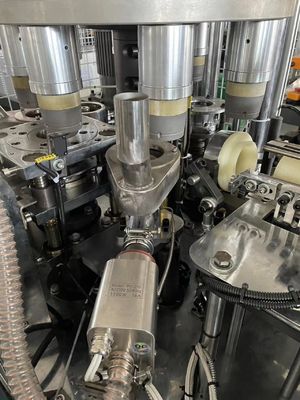 Fabricantes Máquina de fabricação de copos de papel descartáveis Máquina automática de moldagem de copos de papel para café com capacidade de 100-110pcs/min