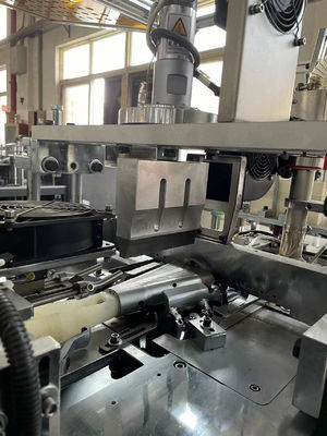 3100 kg Máquina de moldagem de copos de papel totalmente automática Alta velocidade 120-150pcs/min Máquina de fabricação de copos de café de papel de parede dupla